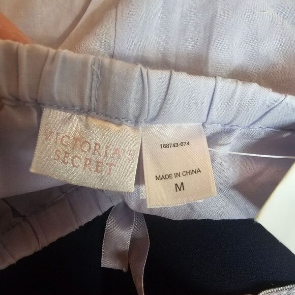 New! Victoria's Secret Lavender Pajama Pants With Pink Embroidered Flowers Size - Picture 8 of 8